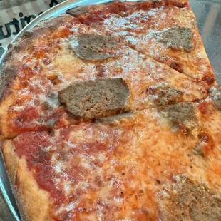 Meatball pizzq