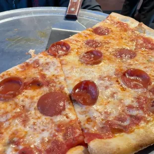 Pepperoni pizza