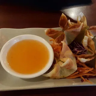 Crispy Avocado Wontons