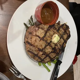 Marinated ribeye with garlic mashed potatoes &amp; asparagus