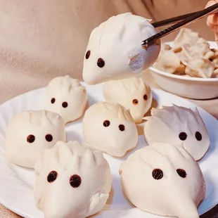 Porcupine red bean buns