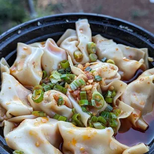 Spicy wontons