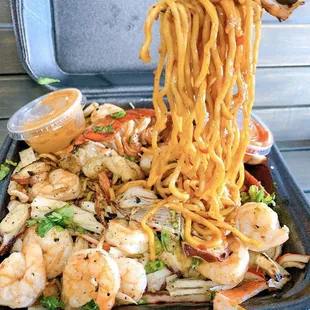 Seafood lobster chow mein
