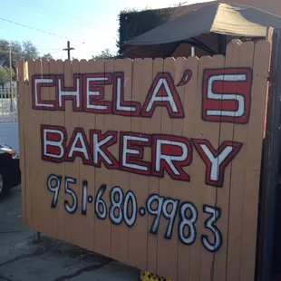 Wonderful bakery in Riverside.  Walk in and pick up some goodies to take home.
