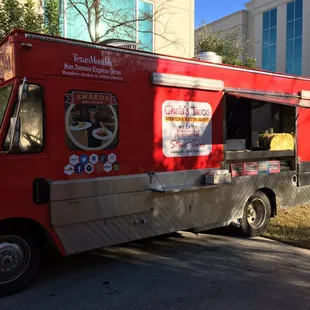 New chela's tacos VAN only for caterings suuuuuper and excelent service