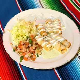 Mini flautas (happy hour menu)