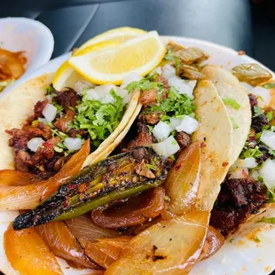 3 tacos de pastor