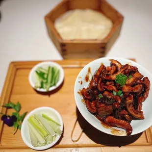 Qianlong&apos;s favorite eel 乾隆吃鳝丝