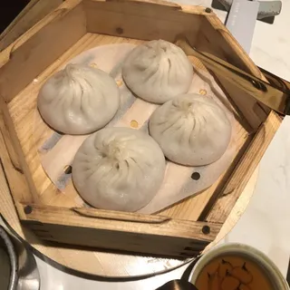 (4) Xiao long bao (4 pieces)