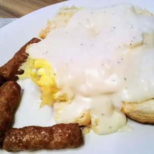 &quot;Covered Scramble&quot;..2 biscuits, 2 eggs, country gravy, 4 sausage links side..big, filling, not heavy or greasy, needed s&amp;p, only $4.75!