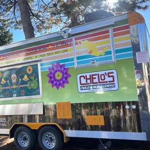 Beautiful design on the trailer!