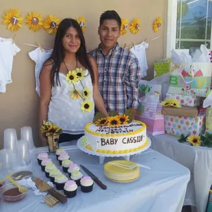 Beautiful cake by Chelo's Bakery - it looked good but tasted better.. Thank you