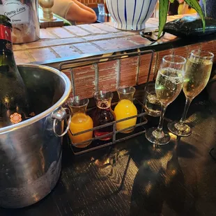 Chelsea Carafe, comes with two glasses but can ask for more if needed