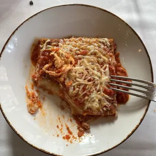 Lasagna  (horrible) no meat at all.  plus it was cold