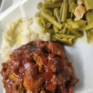 Homemade meatloaf, mashed potatoes, and green beans TO GO!