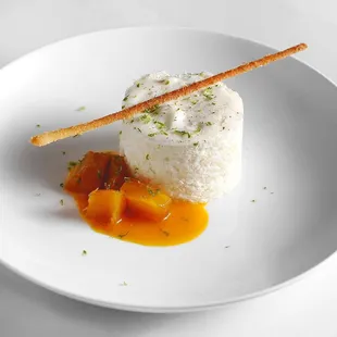 Rice Pudding Cloud with Brown Sugar Braised Pineapple photographed by @damoneats