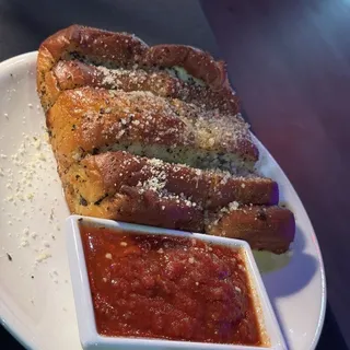 Signature Garlic Bread