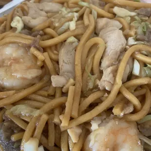 Chow mein with  shrimp, chicken and beef