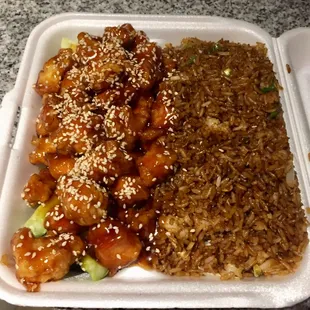 Sesame Chicken w/ fried rice dinner combo. 5 Stars