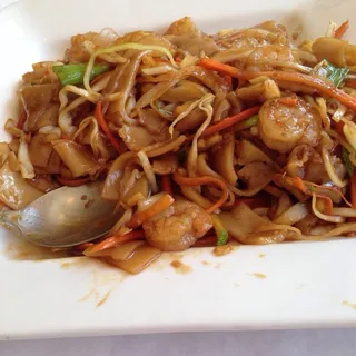 Fried Wide Rice Noodle