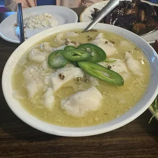 Boiled Fish with Green Pepper Sauce