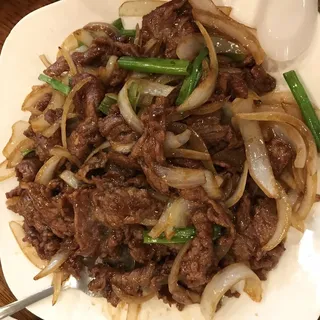 Sauteed Beef with Onion