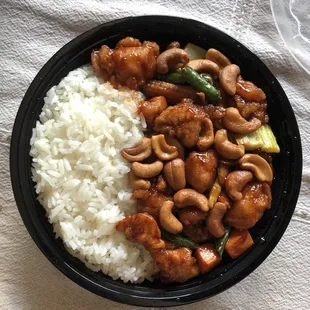 Lunch-Size Cashew Chicken with steamed white rice (was 2 servings worth)