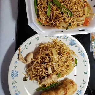 Chicken Lo Mein