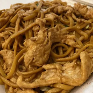 M2. Chicken Lo Mein