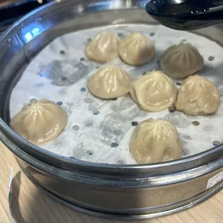 Soup dumpling/