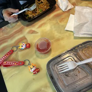 L21. Orange Chicken Lunch  Beef and shrimp noodles