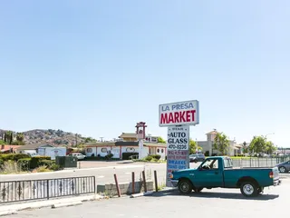 La Presa Market