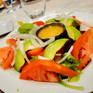 Avocado salad