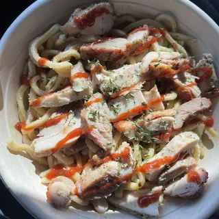 #28C. Garlic Noodle Chicken