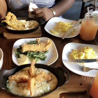 Succulent Jumbo Shrimp & Grits