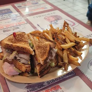 My kinda club. Get down with that lol