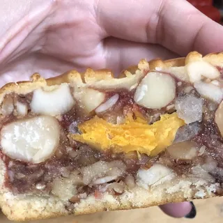 Combination Nuts Mooncake