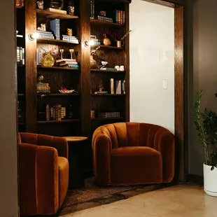 Plenty of seating options!