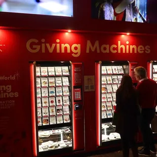 After our time at the the Mistletoe Lounge, we walked over to the Light the World Giving Machines at the front of the market.