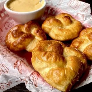 Pretzel Knots