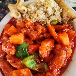 Sweet n Sour Chicken lunch Specials w/fried rice, egg roll, wonton and soup