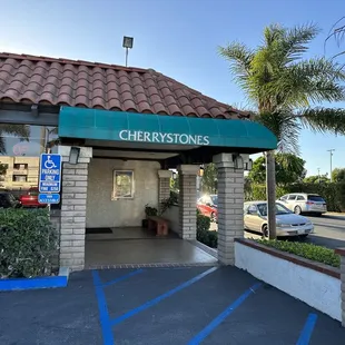 the entrance to cherrystones