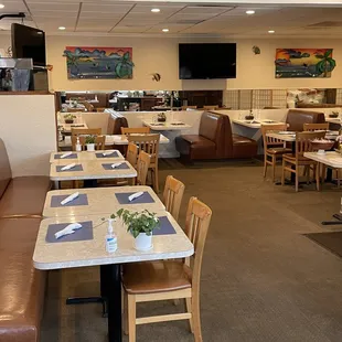 sushi and sashimi, interior