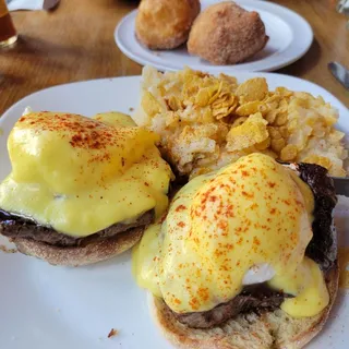 Beef Tenderloin Benedict