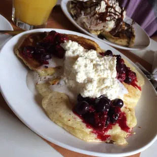 Mixed berry pancakes