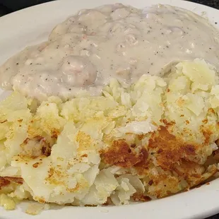 Biscuits and gravy with American fries