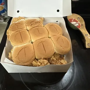 Che's Chicken & Burgers