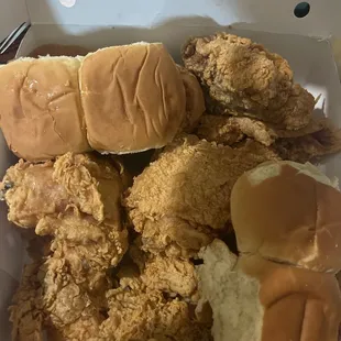 Mixed chicken and rolls !