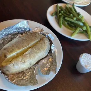 Baked potato and green beans