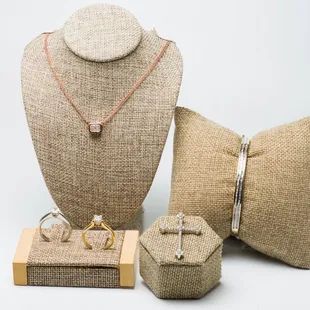 Chesapeake Square Pawn shop Near Me, Jewelry Buyer, Gold Buyer, Diamond Buyer, Watch Buyer, Coin Dealer, Gold Coins, Rolex Buyer, Gold Refin